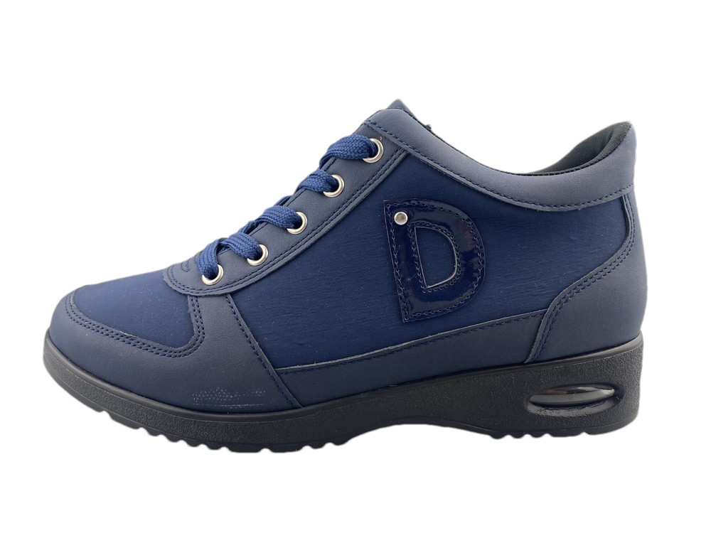 women's sneaker shoes