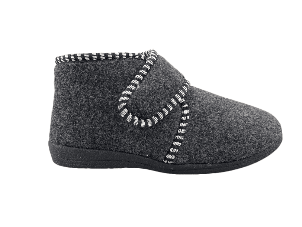 women's indoor shoes